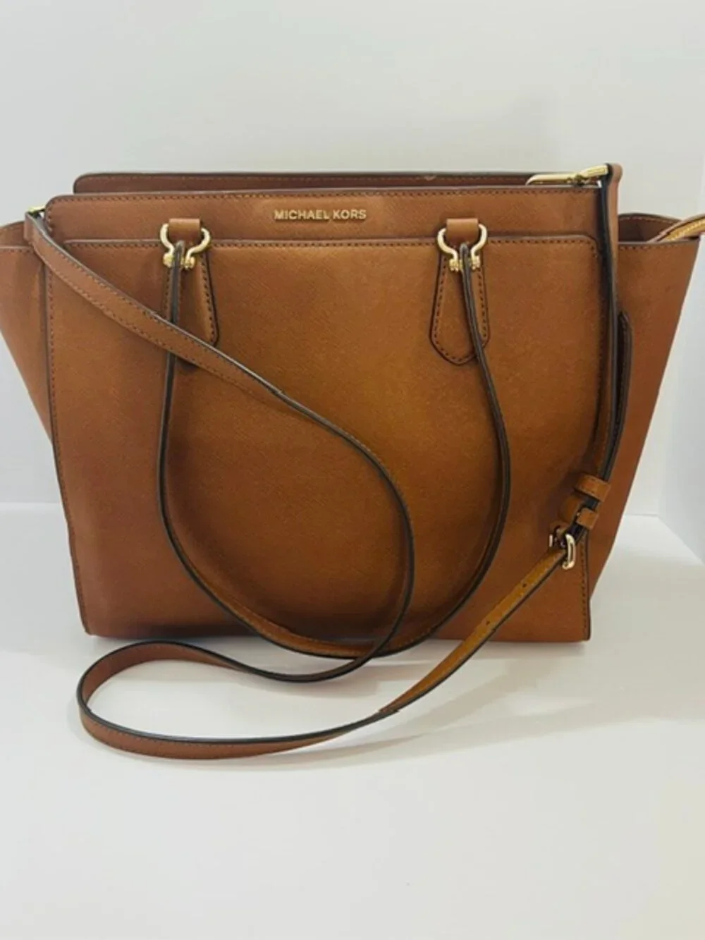 Michael Kors Dee Dee Lg Saffiano Leather Convertible Tote Acorn EUC